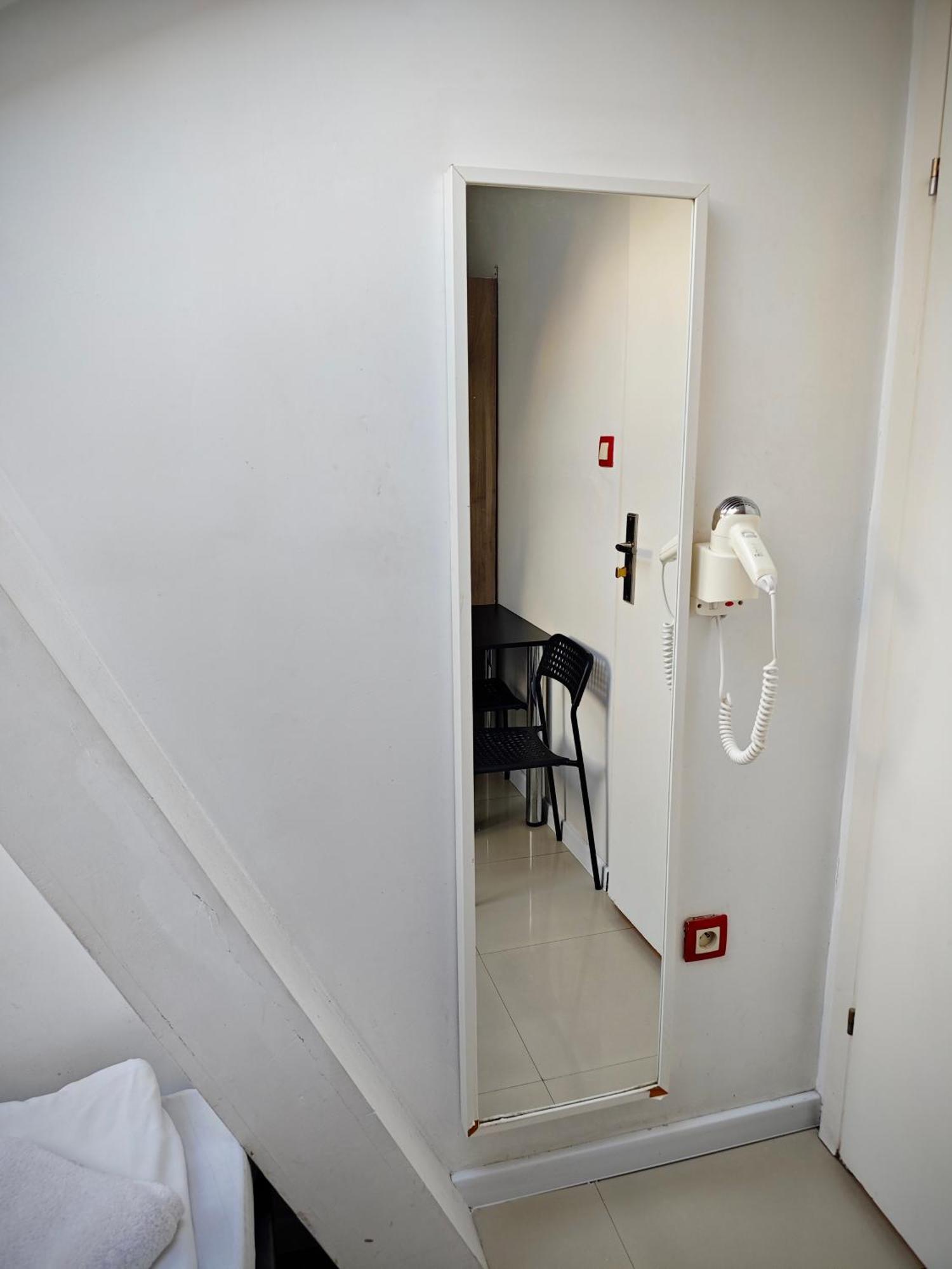Apartamenty Hoza Attic Studio Варшава Номер фото